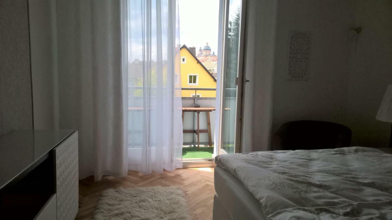 Am Loewenpark Lägenhet Melk Exteriör bild